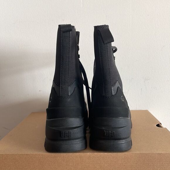 UGG Lug Platform Lace-Up Combat Boots Black Women Size 7 - Picture 9 of 13